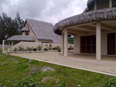 Privacy fence for guest comfort